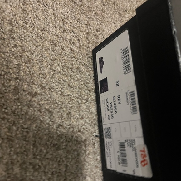 Chanel sneakers - Picture 5 of 7